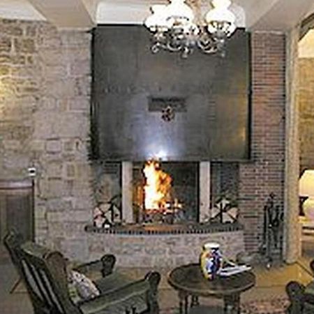 Hotel De Paris Poligny  Bagian luar foto