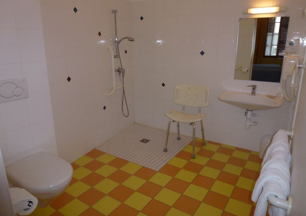 Hotel De Paris Poligny  Bagian luar foto