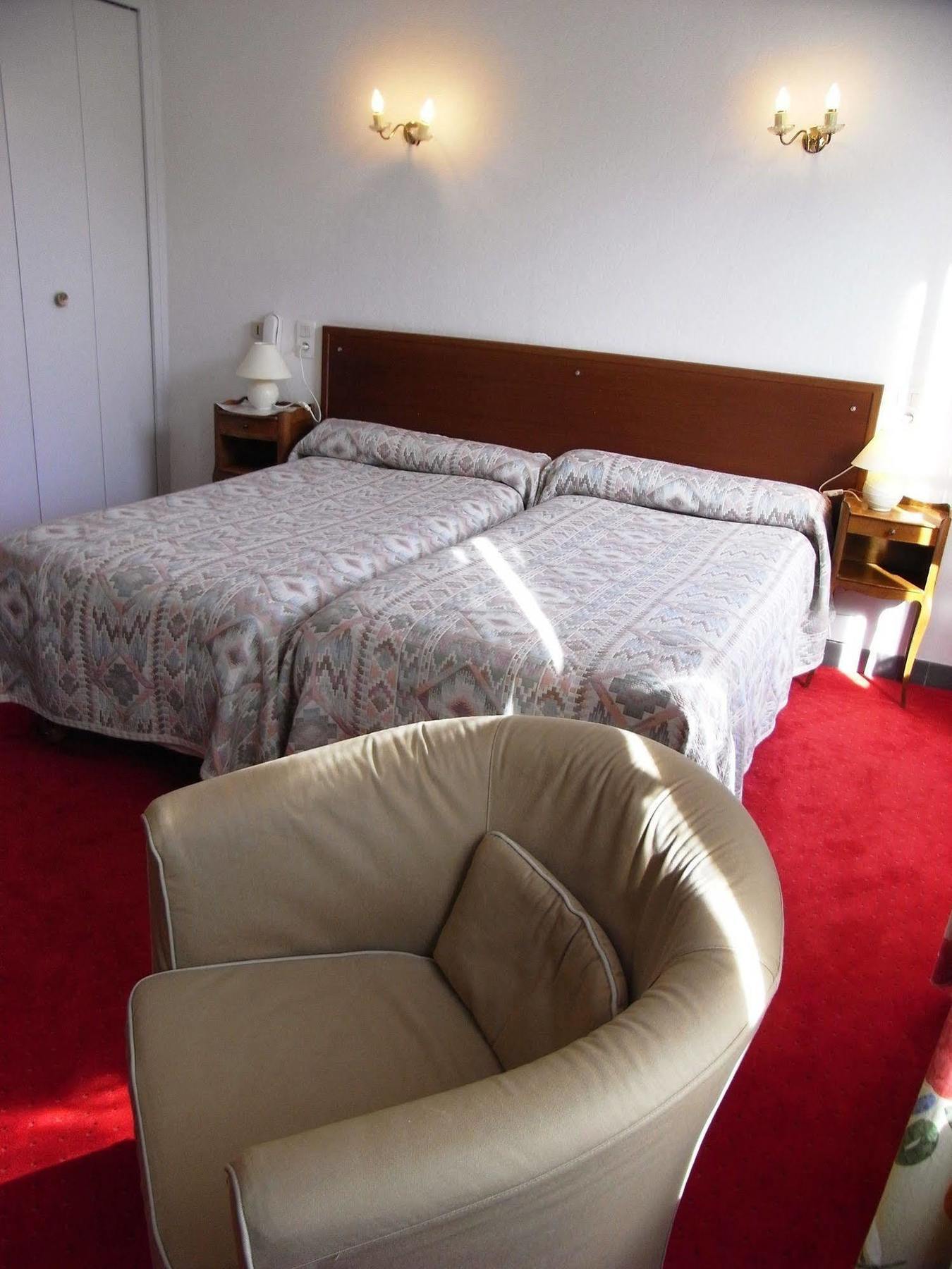 Hotel De Paris Poligny  Bagian luar foto