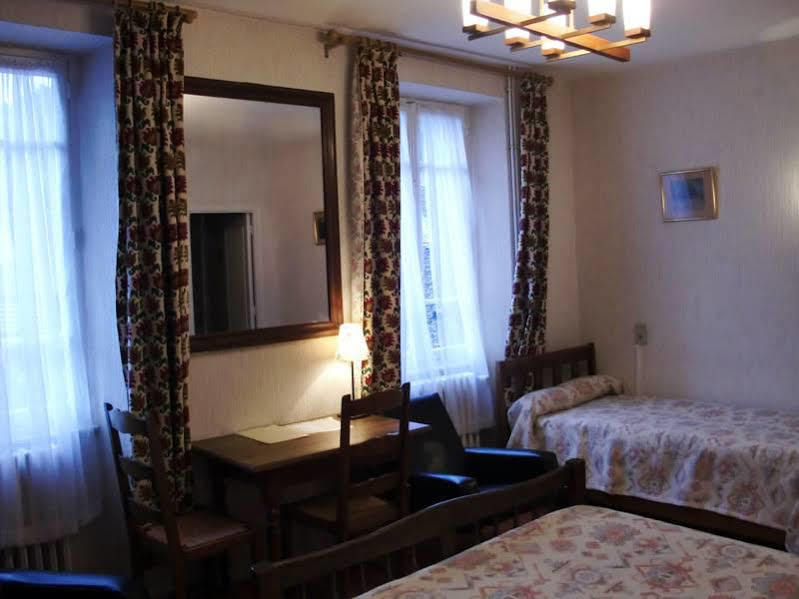 Hotel De Paris Poligny  Bagian luar foto